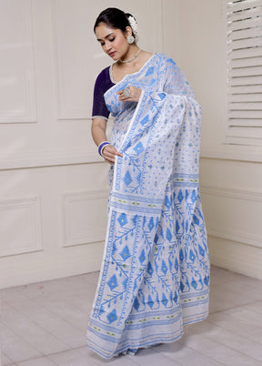 White Tant Jamdani Saree Without Blouse Piece