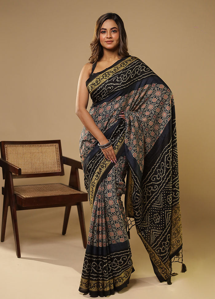 Black Dupion Silk Saree With Blouse Piece