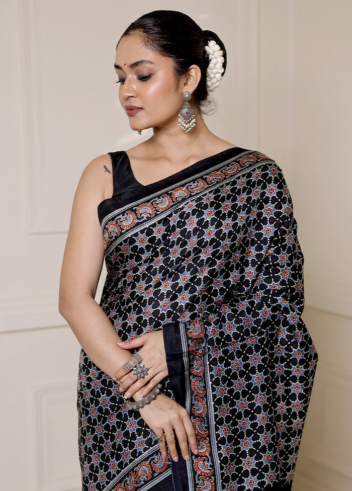 Black Dupion Silk Saree With Blouse Piece