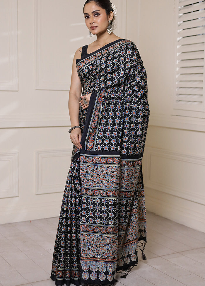 Black Dupion Silk Saree With Blouse Piece