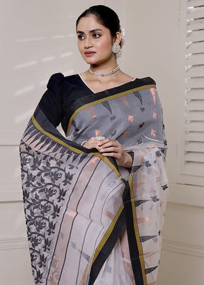 White Tant Jamdani Saree Without Blouse Piece