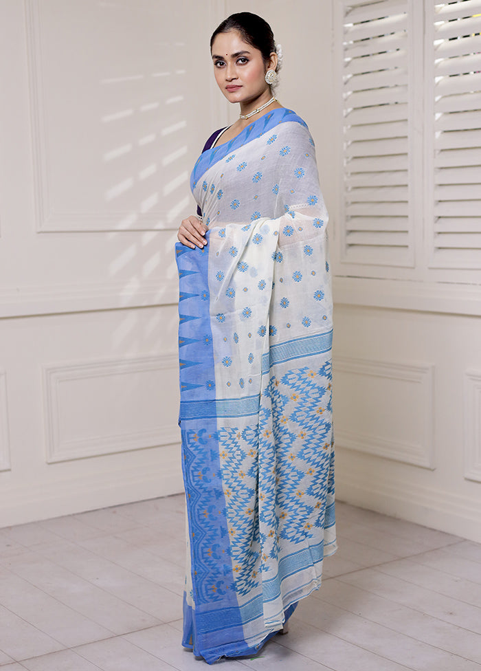 Blue Cotton Saree With Blouse Piece