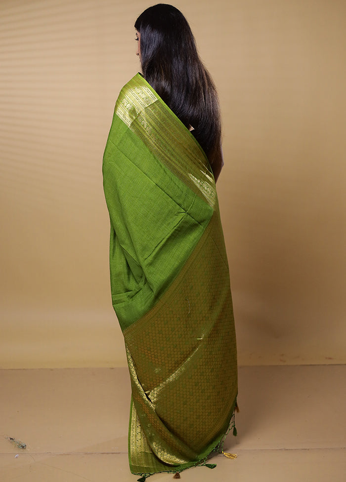 Green Dupion Silk Saree With Blouse Piece