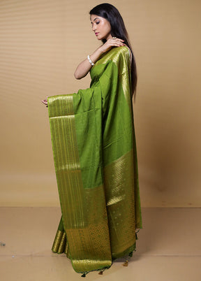 Green Dupion Silk Saree With Blouse Piece