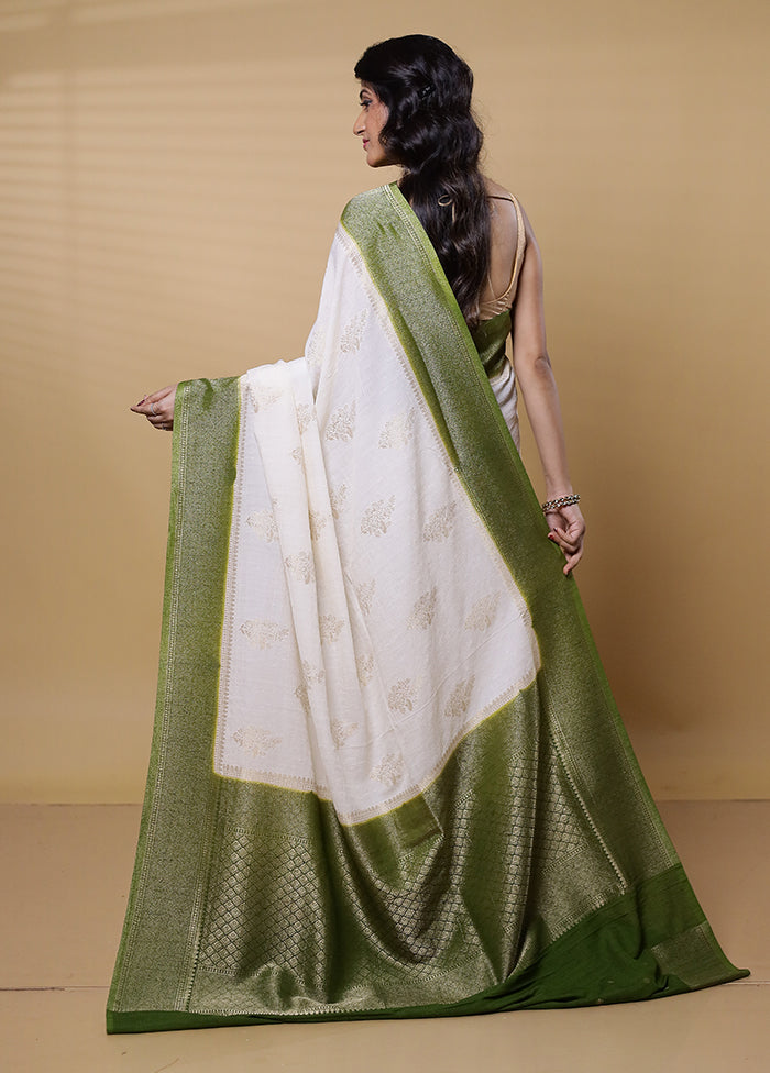 White Georgette Saree With Blouse Piece