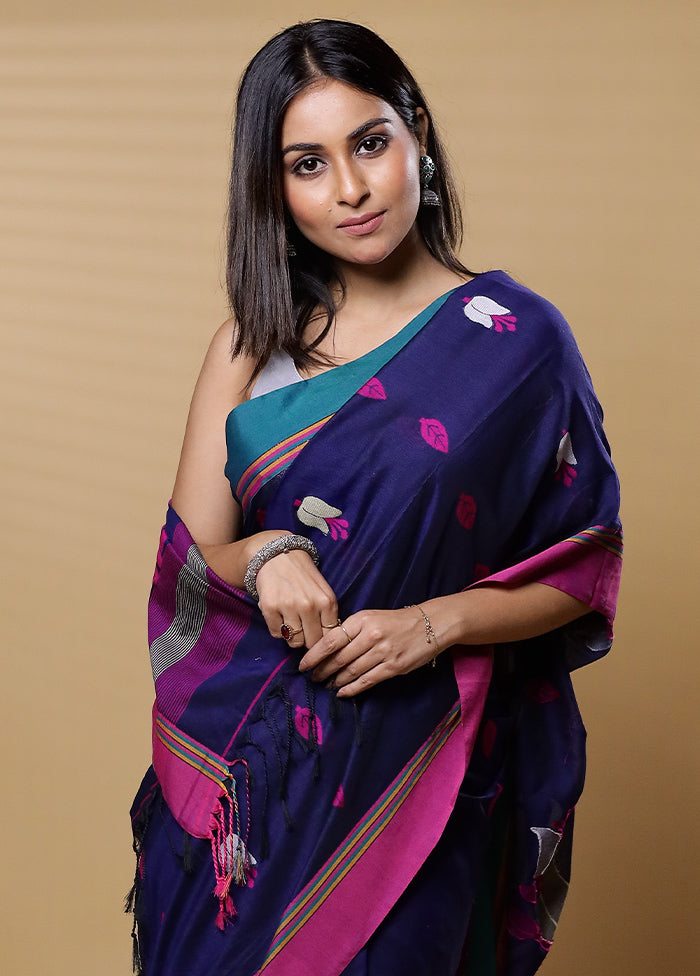 Blue Cotton Saree With Blouse Piece