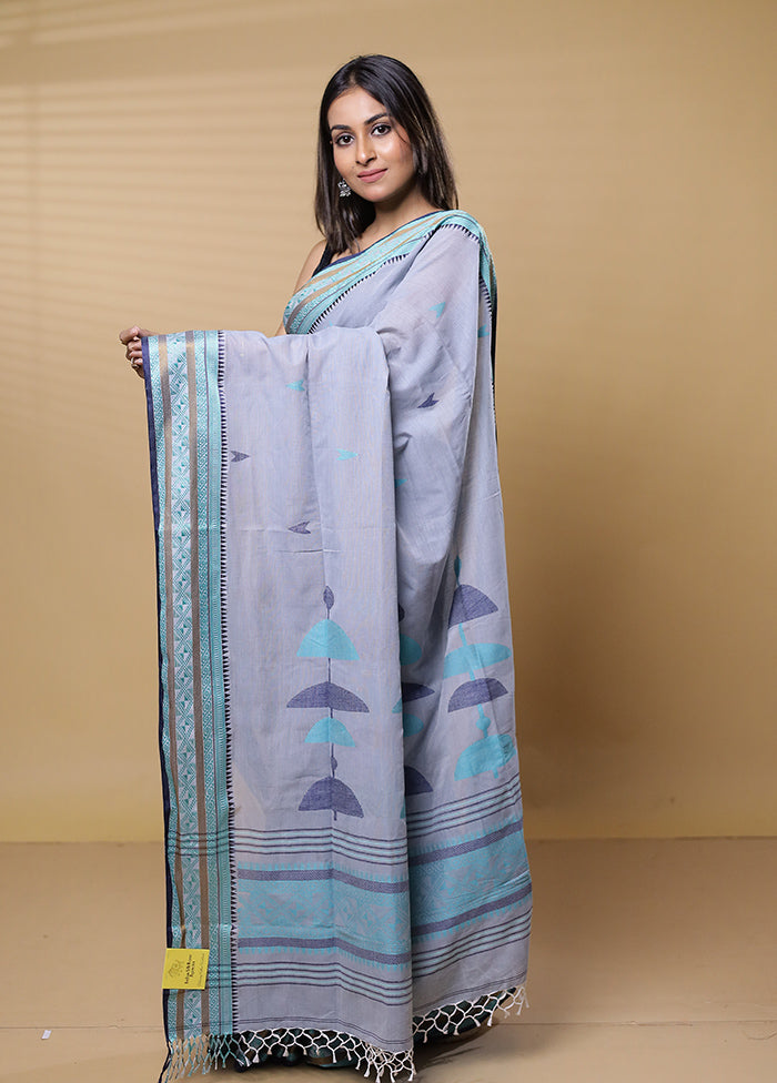 Grey Khadi Cotton Saree With Blouse Piece