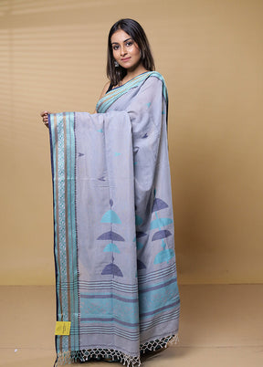 Grey Khadi Cotton Saree With Blouse Piece