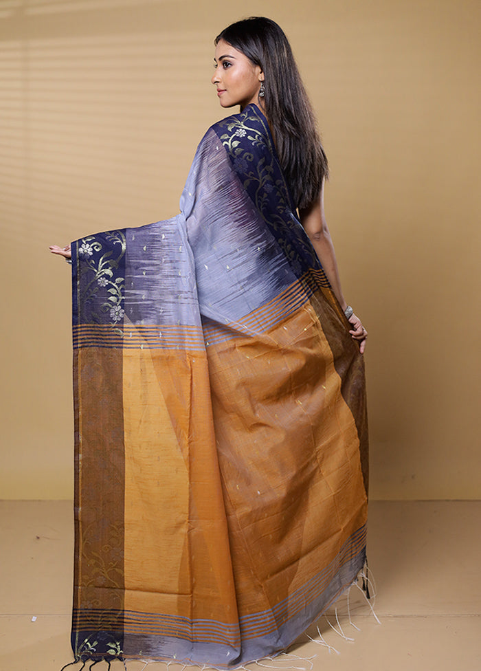 Grey Khadi Cotton Saree With Blouse Piece