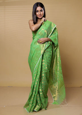 Green Cotton Saree With Blouse Piece