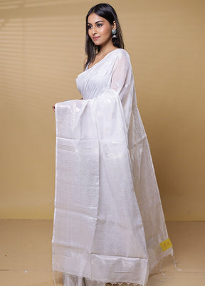 White Cotton Saree With Blouse Piece