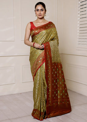 Cream Tanchoi Silk Saree With Blouse Piece