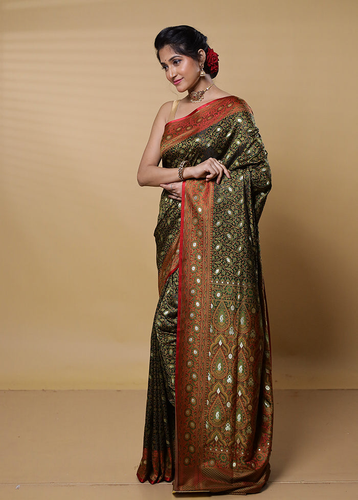 Black Tanchoi Silk Saree With Blouse Piece