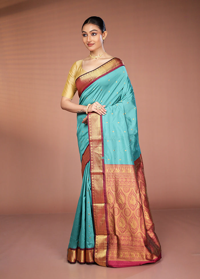 Green Kanjivaram Silk Saree With Blouse Piece
