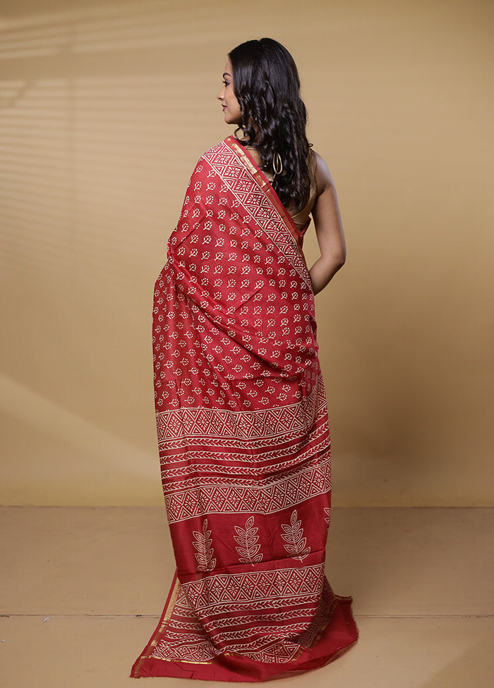 Red Chanderi Cotton Saree With Blouse Piece