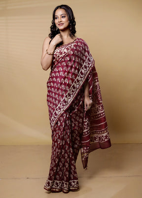 Red Chanderi Cotton Saree With Blouse Piece