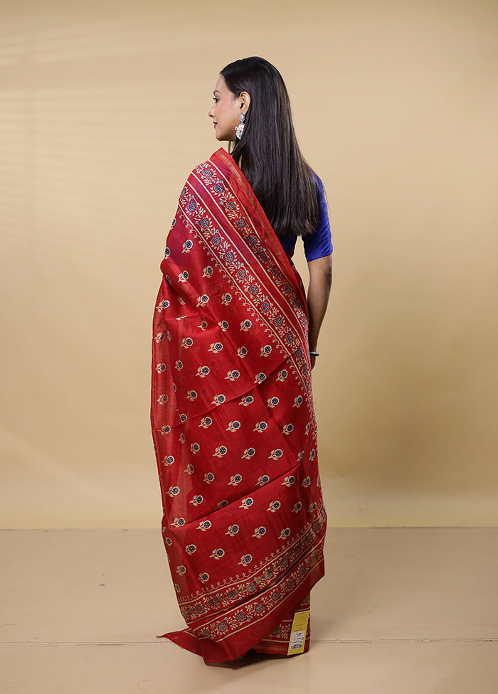 Red Chanderi Cotton Saree With Blouse Piece