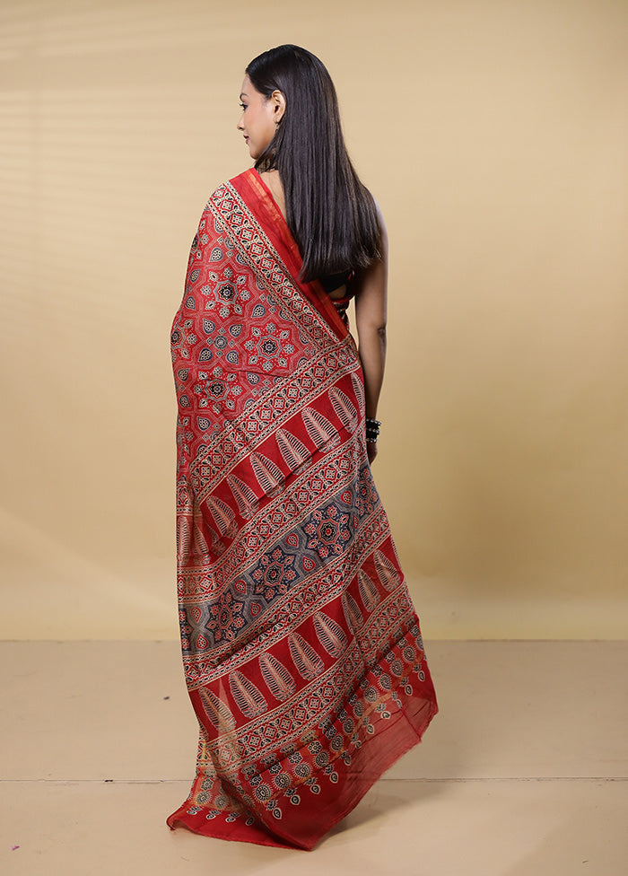 Red Chanderi Cotton Saree With Blouse Piece