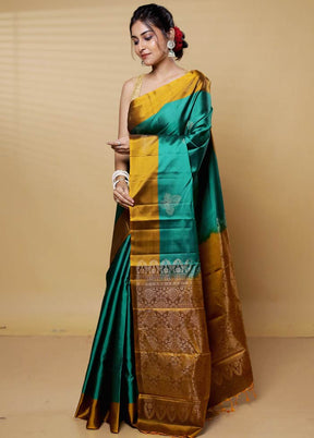 Green Handloom Kanjivaram Pure Silk Saree With Blouse Piece