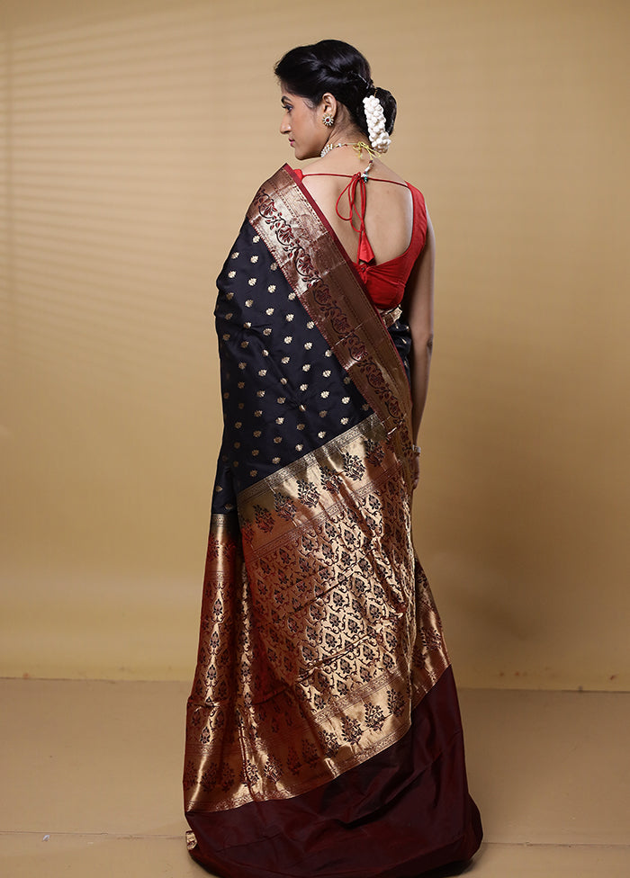 Black Handloom Kanjivaram Pure Silk Saree With Blouse Piece