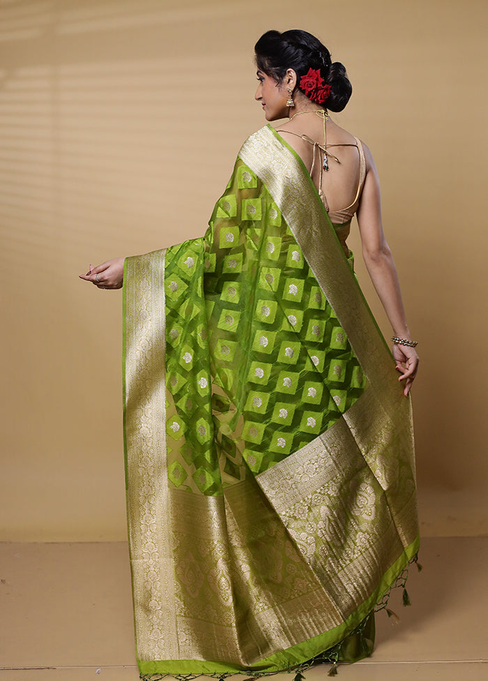 Green Dupion Silk Saree With Blouse Piece