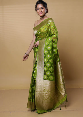 Green Dupion Silk Saree With Blouse Piece