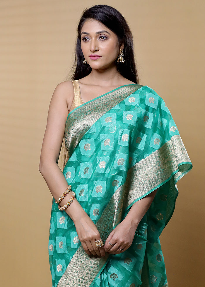 Green Dupion Silk Saree With Blouse Piece