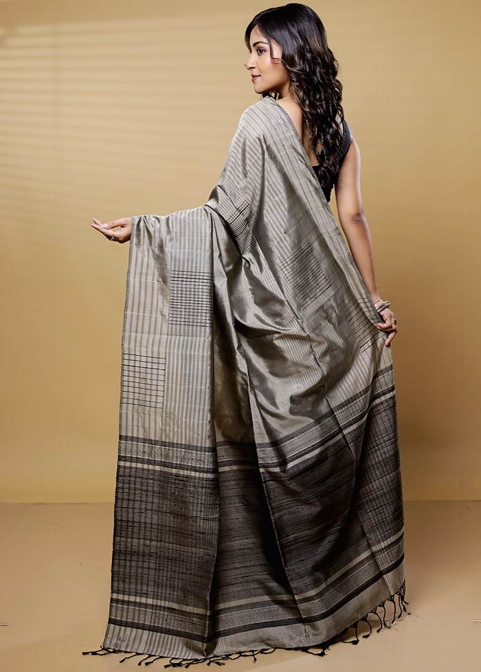 Grey Handloom Kanjivaram Pure Silk Saree With Blouse Piece