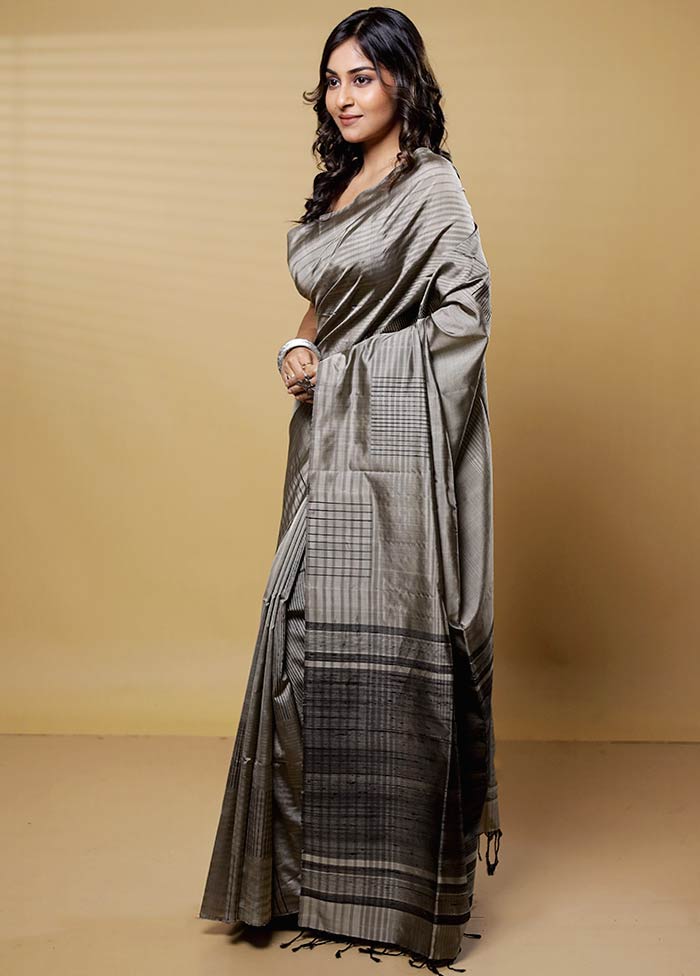 Grey Handloom Kanjivaram Pure Silk Saree With Blouse Piece