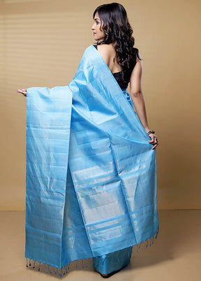 Blue Handloom Kanchipuram Pure Silk Saree With Blouse Piece