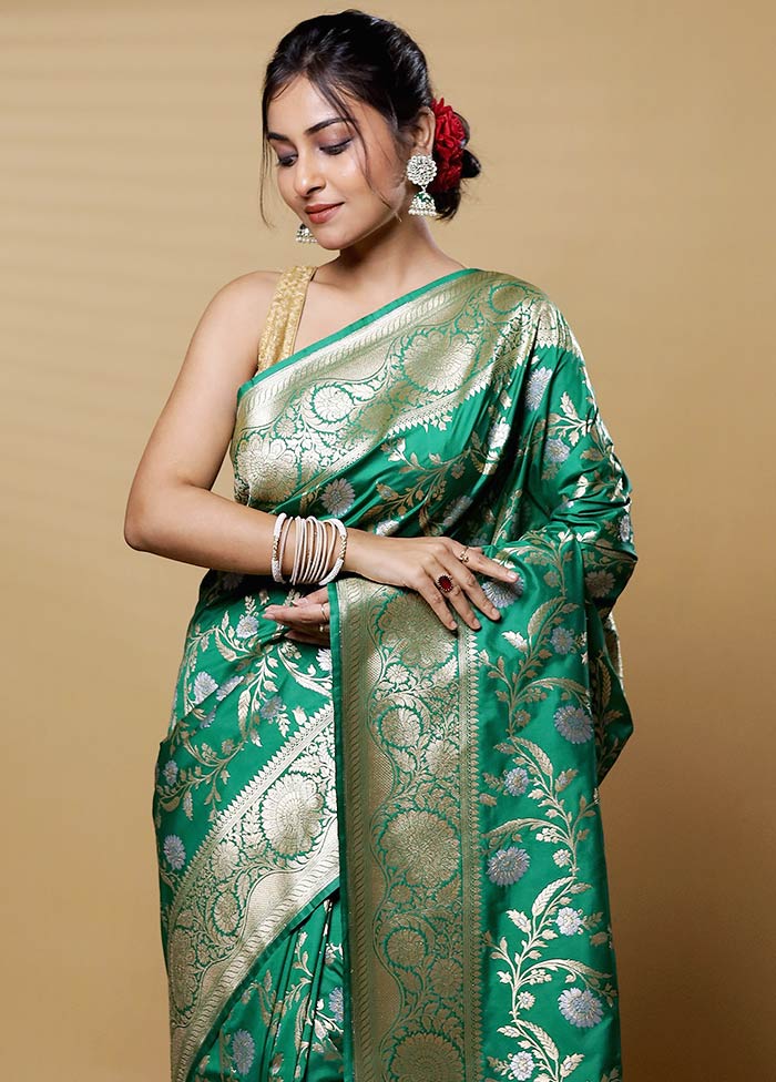 Green Uppada Silk Saree With Blouse Piece