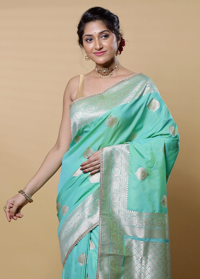 Green Dupion Silk Saree With Blouse Piece