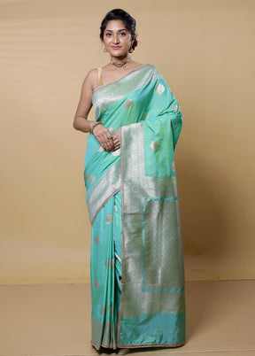 Green Dupion Silk Saree With Blouse Piece