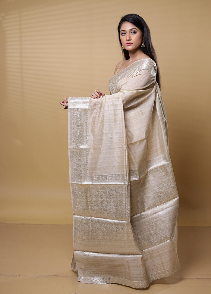 Cream Dupion Silk Saree With Blouse Piece