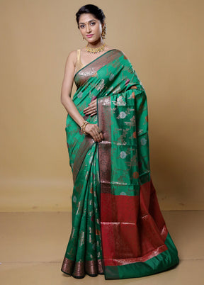 Red Dupion Silk Saree With Blouse Piece