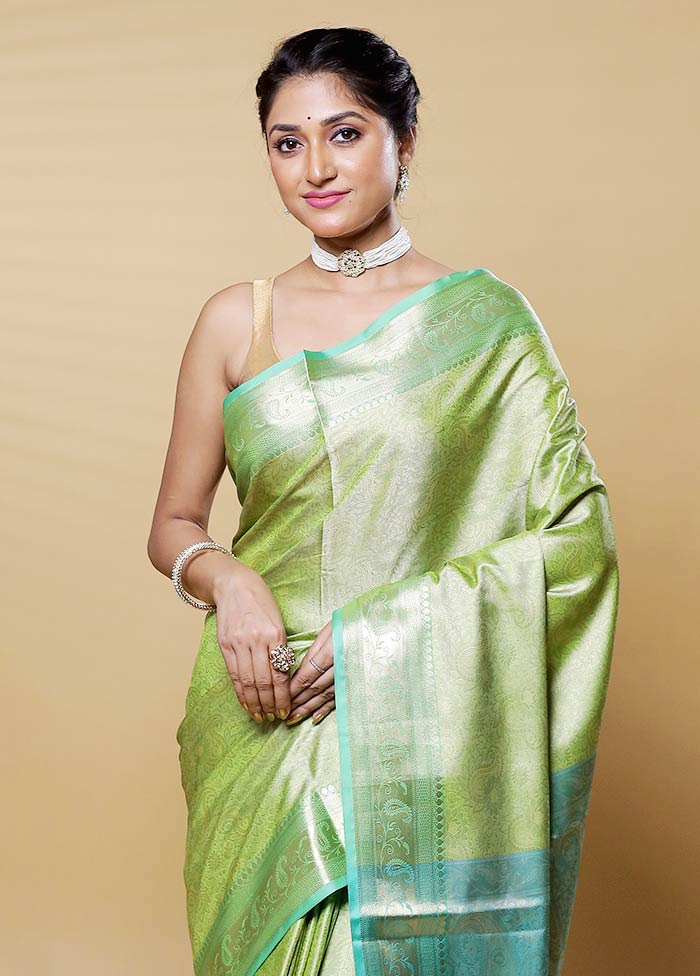 Green Dupion Silk Saree With Blouse Piece