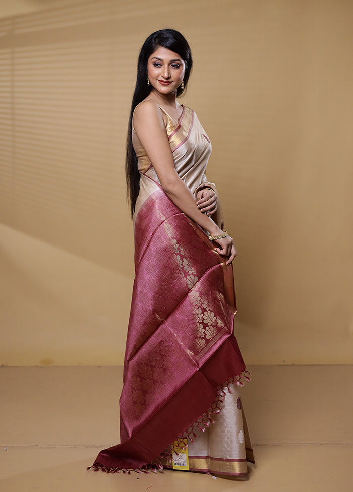 Cream Handloom Tussar Pure Silk Saree With Blouse Piece