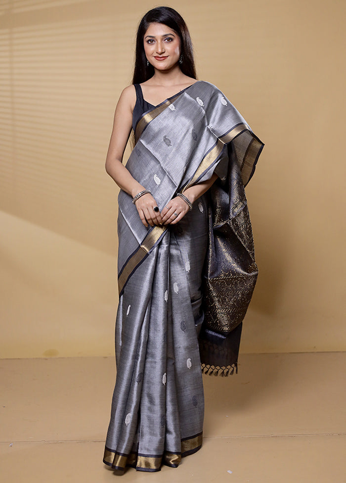 Grey Handloom Tussar Pure Silk Saree With Blouse Piece