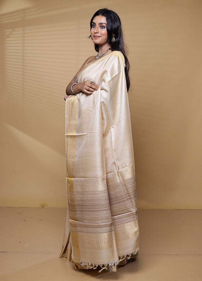 Cream Tussar Silk Saree With Blouse Piece