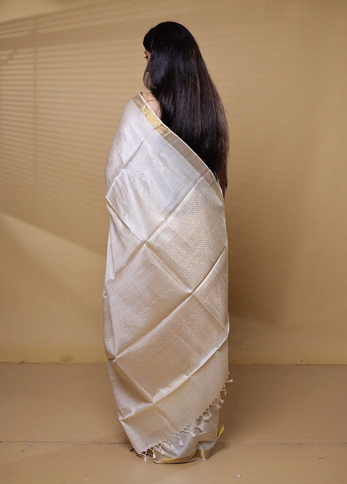 Cream Handloom Tussar Pure Silk Saree With Blouse Piece