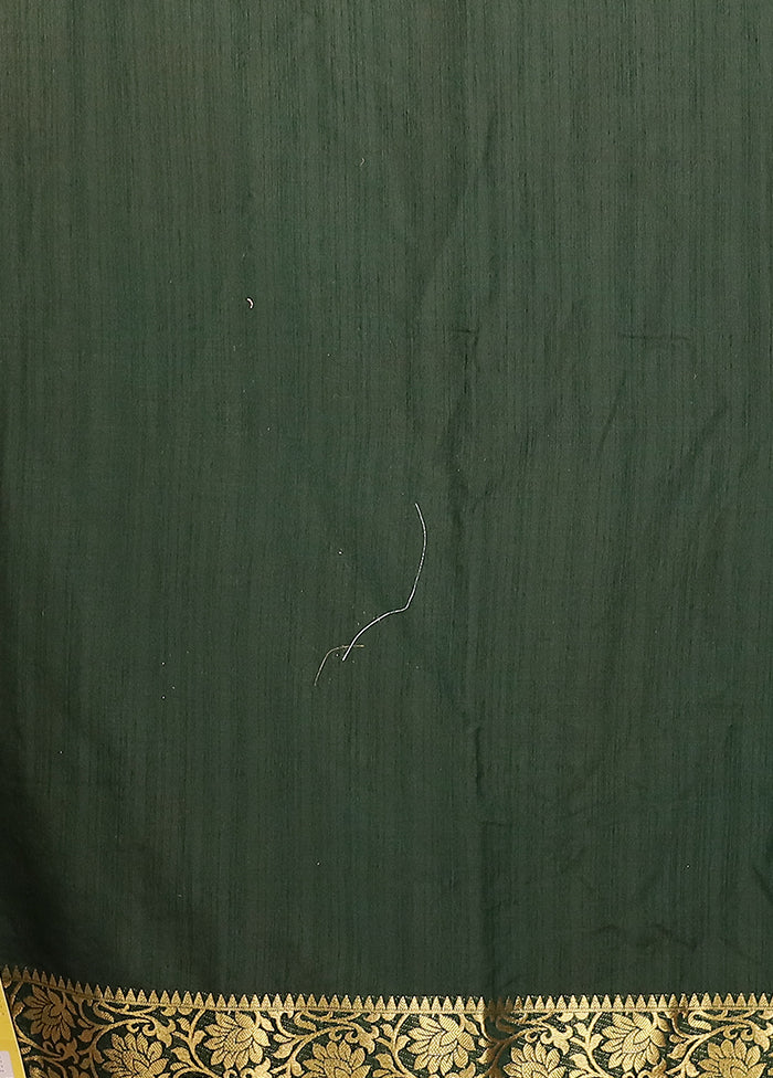 Green Dupion Silk Saree With Blouse Piece