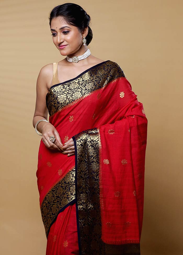 Red Dupion Silk Saree With Blouse Piece