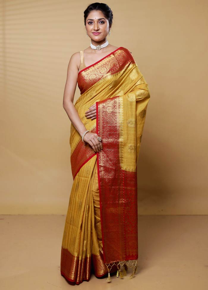 Cream Dupion Silk Saree With Blouse Piece