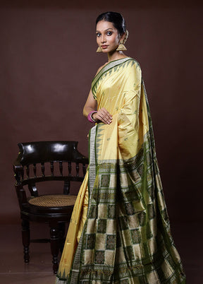 Yellow Handloom Bomkai Pure Silk Saree With Blouse Piece