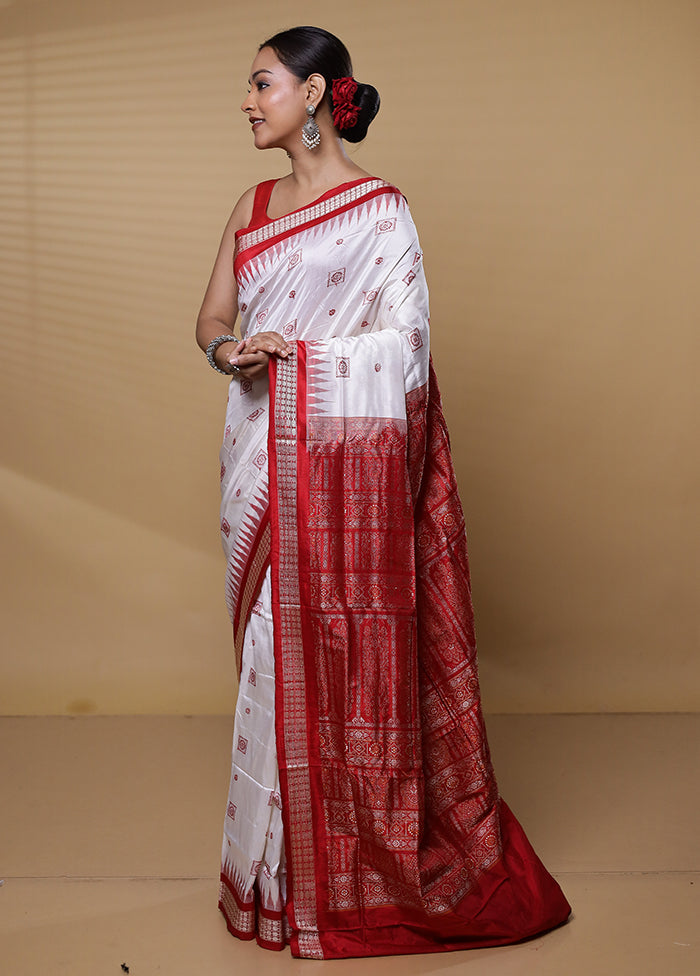 White Handloom Bomkai Pure Silk Saree With Blouse Piece