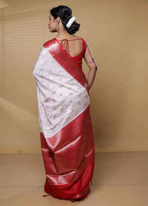 White Georgette Saree With Blouse Piece