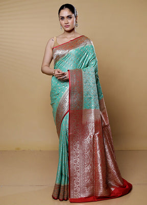 Green Tanchoi Silk Saree With Blouse Piece