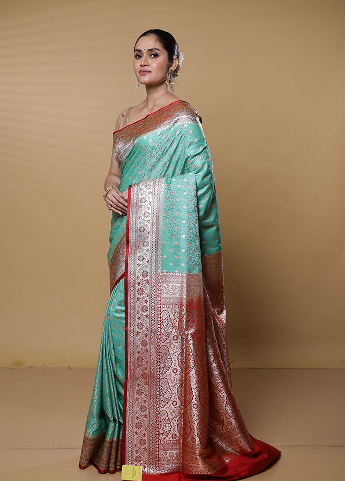 Green Tanchoi Silk Saree With Blouse Piece