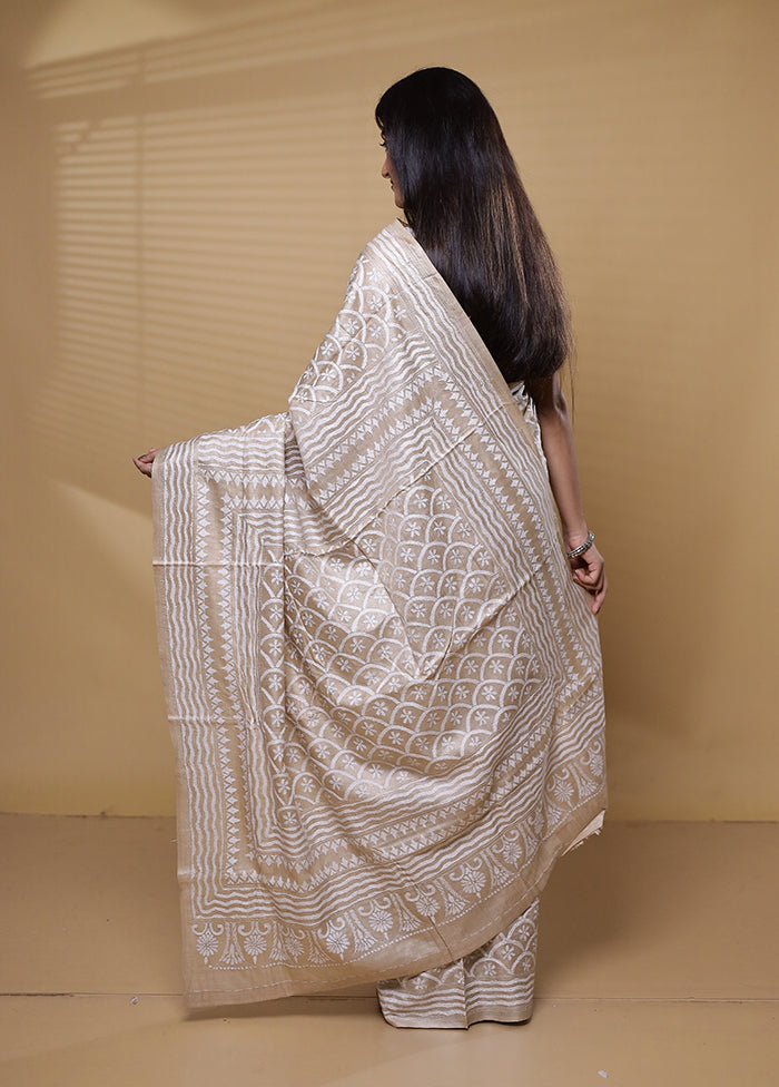 Cream Handloom Kantha Stitch Pure Silk Saree With Blouse Piece