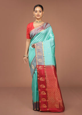 Green Handloom Kanjivaram Pure Silk Saree With Blouse Piece